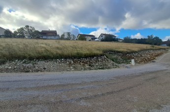 TERRAIN TREVILLERS