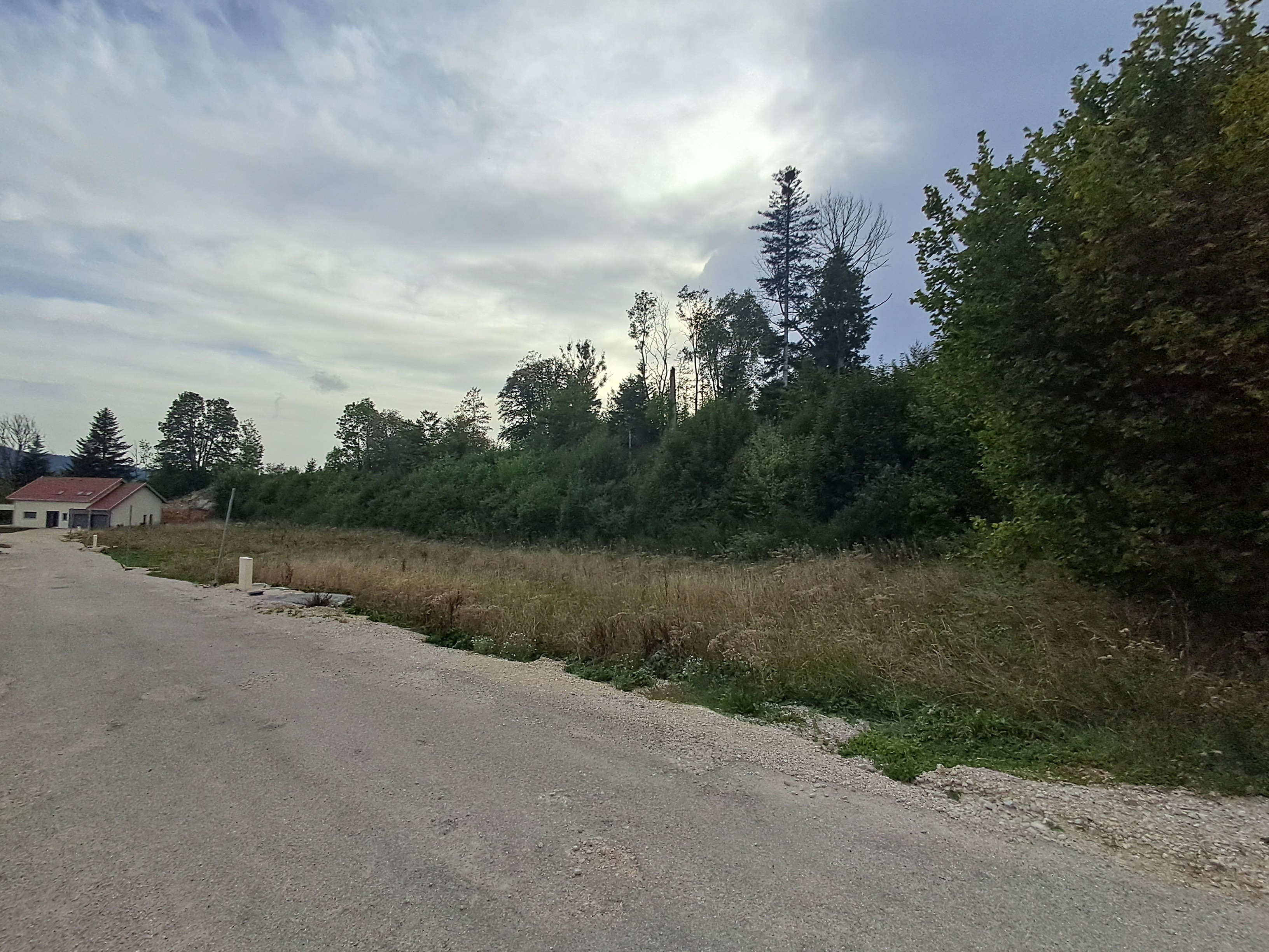 TERRAIN LE BELIEU - photo 2
