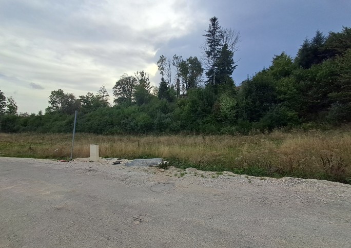 TERRAIN LE BELIEU