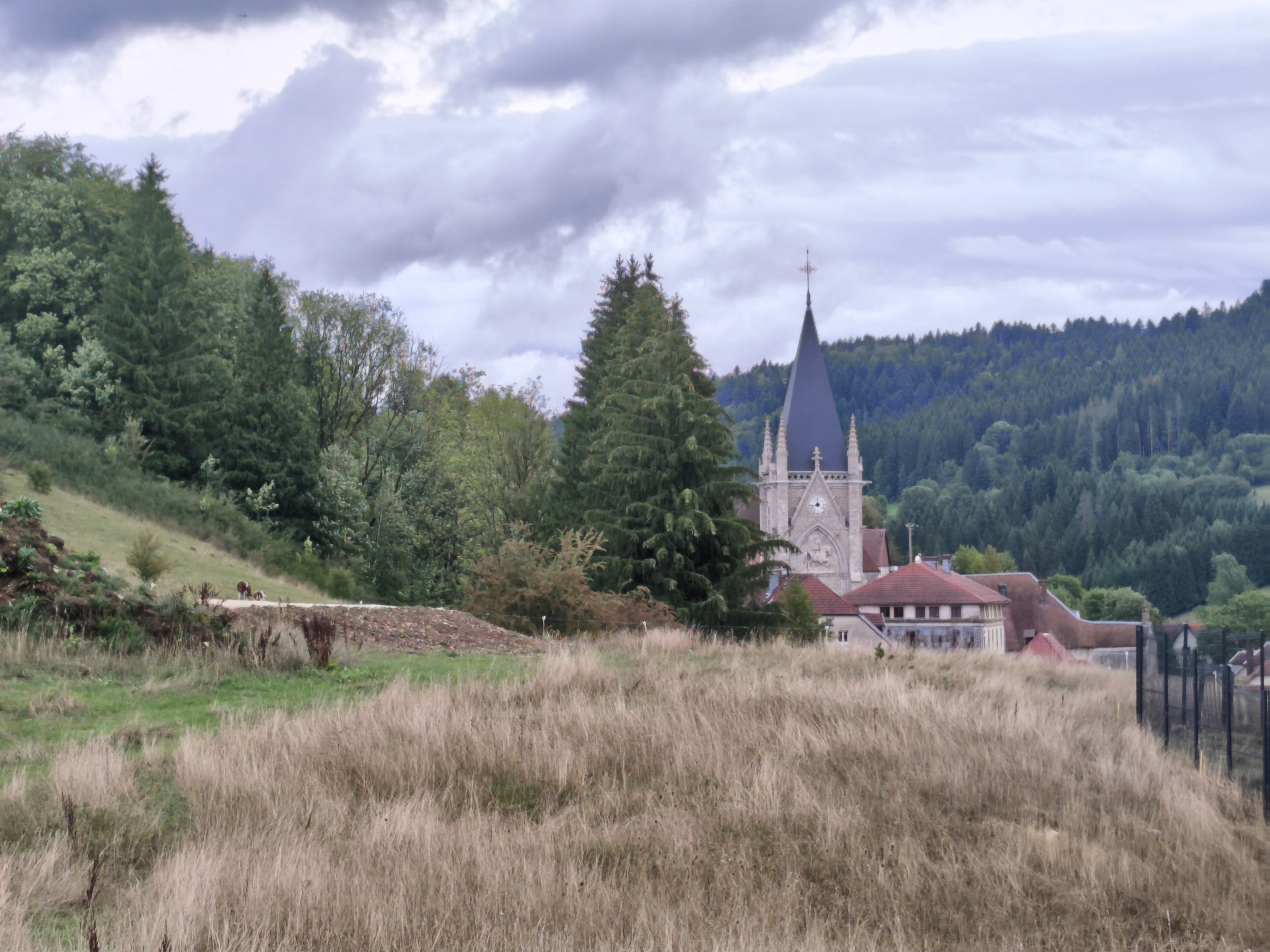 TERRAIN MONTBENOIT