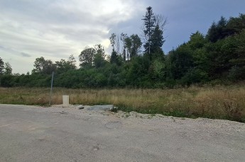 TERRAIN LE BELIEU